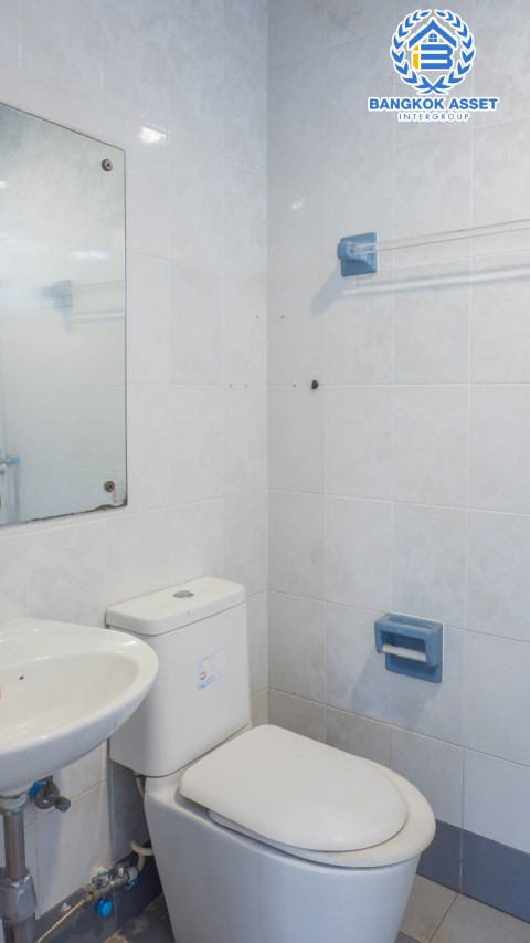 *****บ้านเดี่ยวมือสองนนทบุรี หมู่บ้าน มณียา ราชพฤกษ์-ท่าอิฐ เนื้อที่กว้าง 80 ตร.ว. ฟังก์ชัน 3 ห้องนอน 3 ห้องน้ำ ที่จอดรถ 2 คัน บ้านตกแต่งใหม่ มีบริเวณกว้างขวาง พร้อมเข้าอยู่ โครงการตั้งบนทำเลเดินทางสะดวก เพียง 8 นาทีก็ถึงรถไฟฟ้าสายสีม่วง "สถานีไทรม้า" จองเลย!